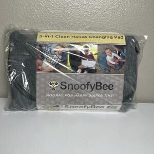 SnoofyBee Portable 3 in 1 Clean Hands Changing Pad Clutch Water Resistant Gray